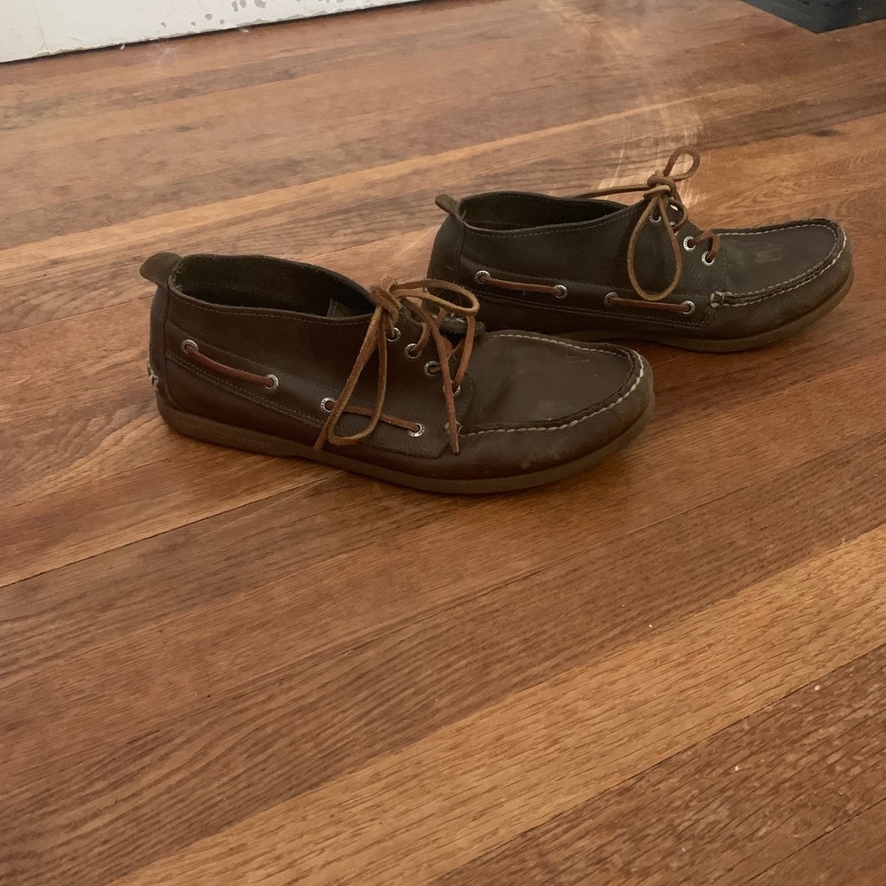 Used men’s sperry leather boat shoes